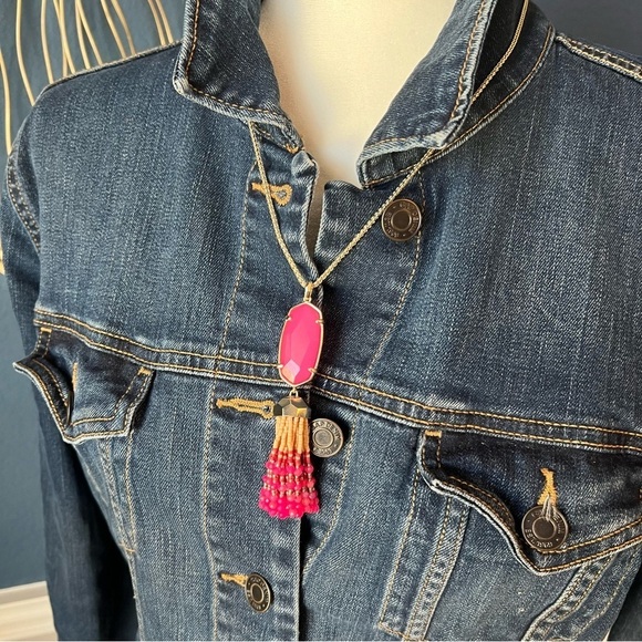 Kendra Scott Eva Necklace in Pink and Gold - Picture 5 of 6